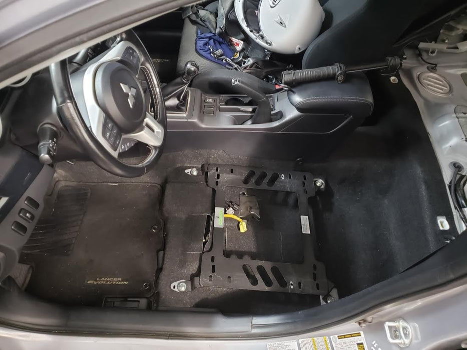 COBRA- Planted Seat Bracket- Mitsubishi Lancer (2007-2017) / Evo 10 (2007-2015) - Driver / Left