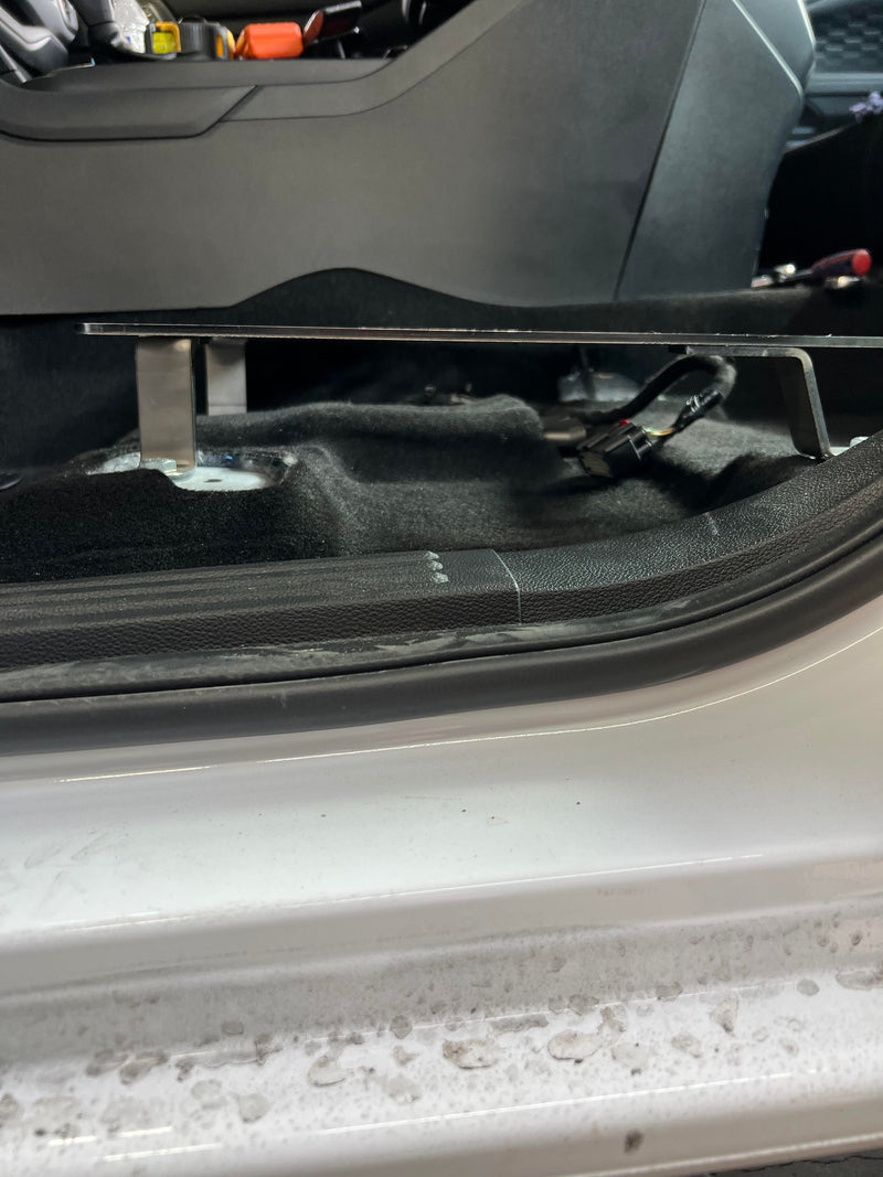 COBRA- PLANTED SEAT BRACKET- FORD RANGER SUPERCREW 4 DOOR [5TH GENERATION / T6.2 PLATFORM] (2024+) - DRIVER / LEFT (COBRA-SB451DR)