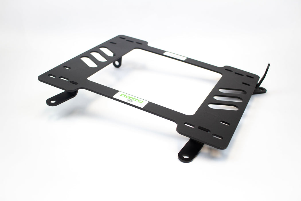 COBRA- Planted Seat Bracket- Fiat 500 (2009+) - Passenger / Right *Lower for models without subwoofer under seat