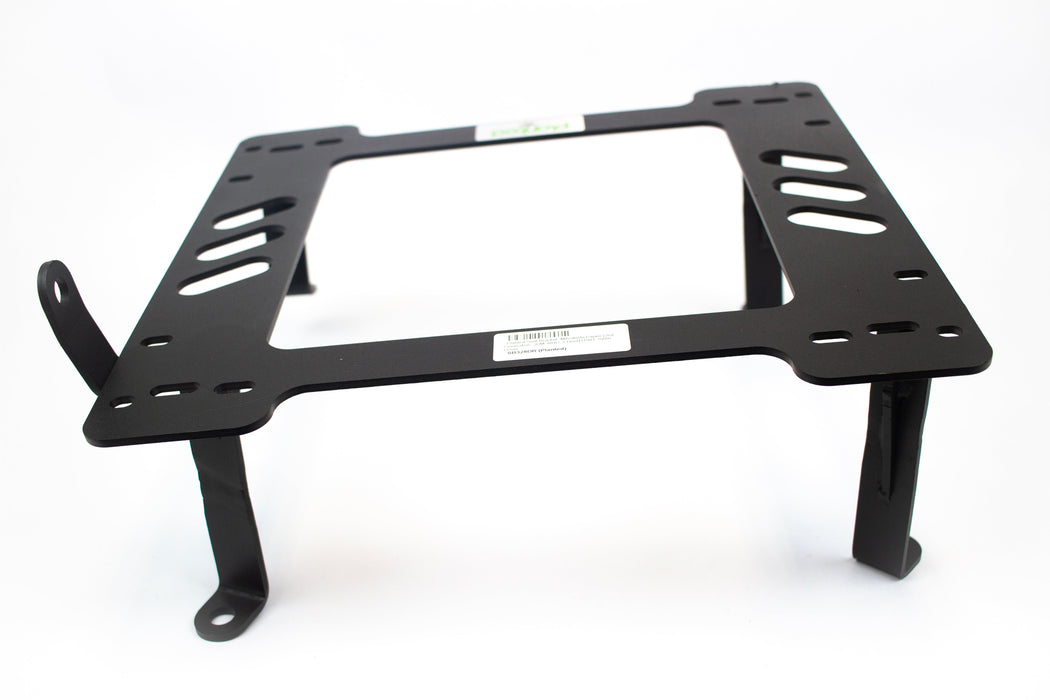 COBRA- Planted Seat Bracket- Mitsubishi Pajaro [2nd Generation, JDM, RHD, 2 Door] (1991-1999) - Driver (Right Side)
