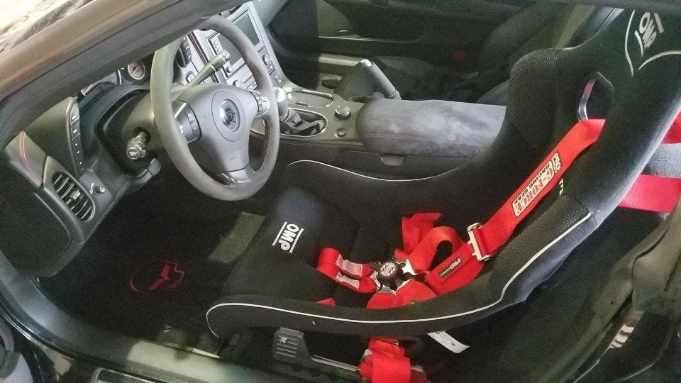 COBRA- Planted Seat Bracket- Chevrolet Corvette [C6/C7 Chassis Excluding ZR1] (2005-2019) - Driver / Left *Seat belt tab on inboard side only