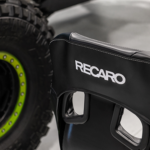 RECARO PRO RACER XL ORV SEAT - VINYL BLACK BOLSTER, VINYL BLACK INSERT, WHITE LOGO, 4/5/6 POINT BELT (071.88.3204-01)