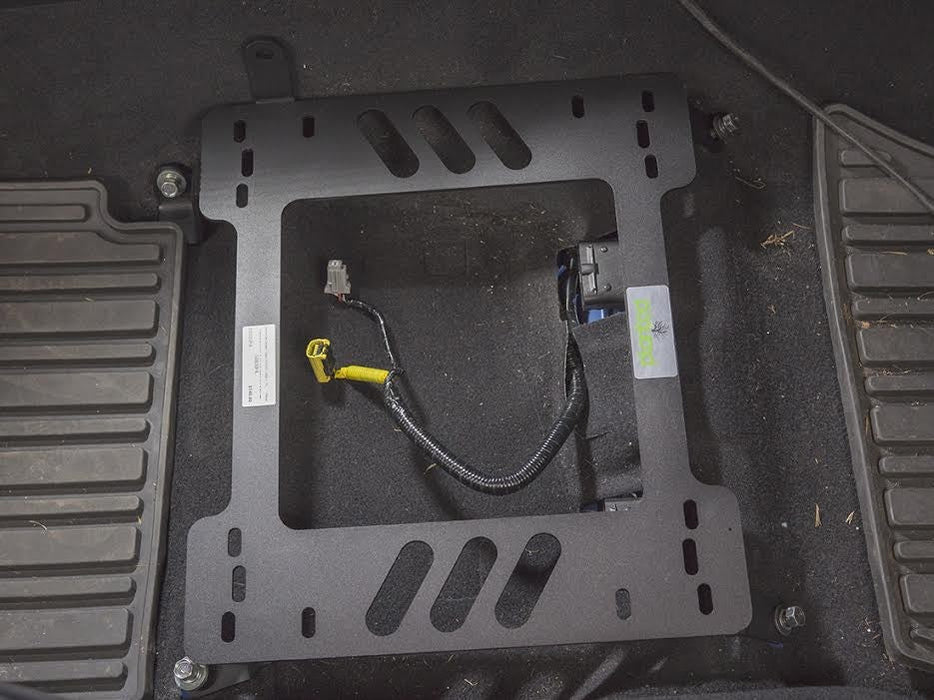 COBRA- Planted Seat Bracket- Subaru Impreza (2008-2011) / WRX/STI (2008-2014) - Passenger / Right