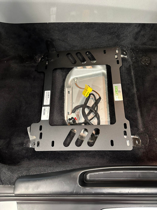 COBRA- Planted Seat Bracket- Porsche 996 / Boxster / 997 / Cayman / 991 (1998+) - Passenger / Right