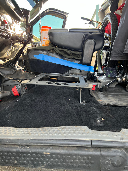 COBRA- Planted Seat Bracket- Ford F550 [1st Generation / PHN131 Chassis] (1999-2007) - Driver / Left