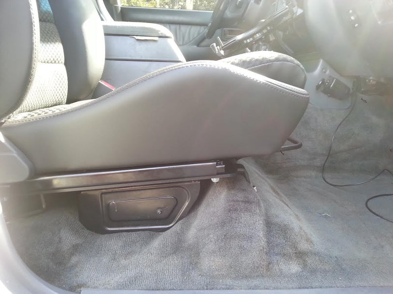 COBRA- Planted Seat Bracket- Toyota Land Cruiser 80 Series [J80] (1990-1997) - Passenger / Right